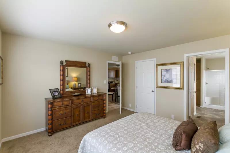 Cm-3443r bedroom home features