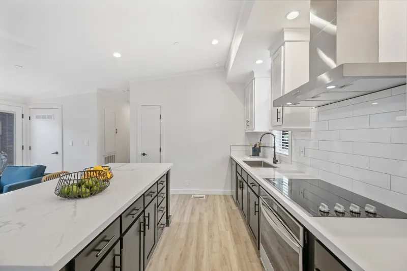 Gs 790 adu kitchen home features