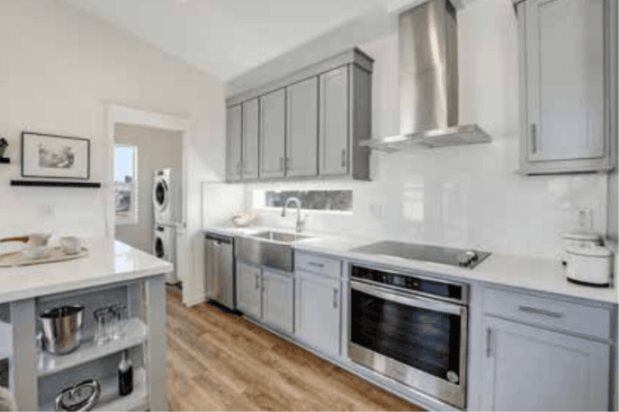 Urbaneer 510 adu kitchen and interior home features