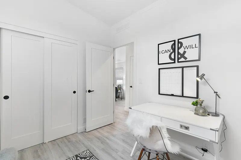 Gs 790 adu interior home features