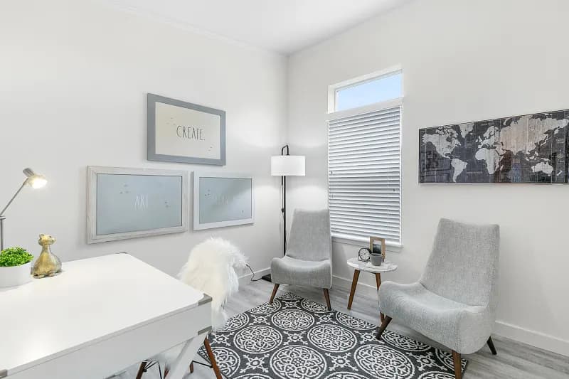 Gs 790 adu interior home features