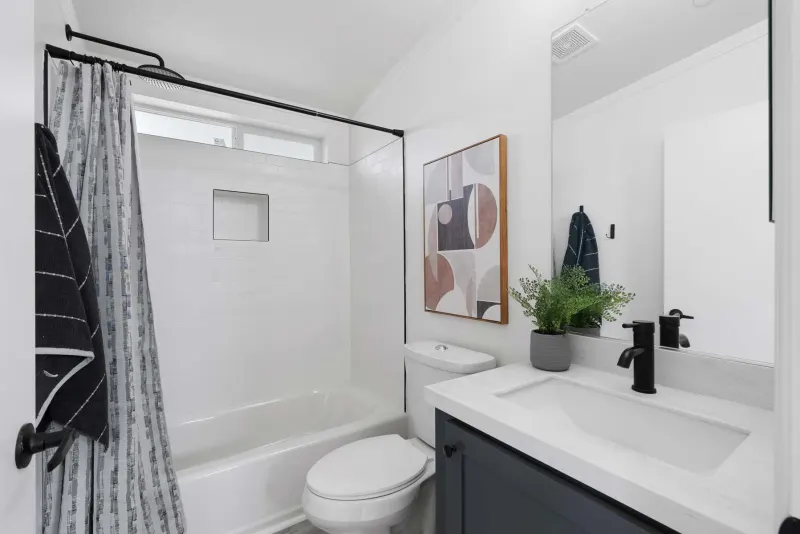 Bd 04 (4424) bathroom home features