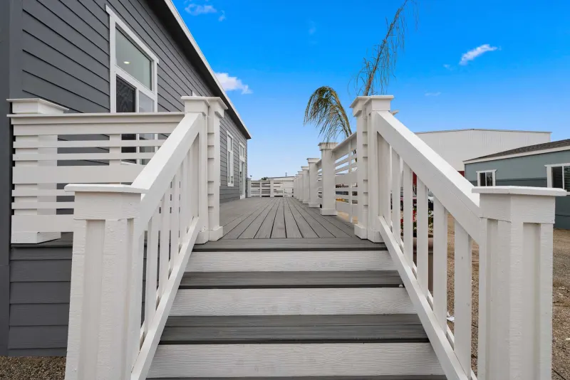 Bd 04 (4424) elevation and exterior home features