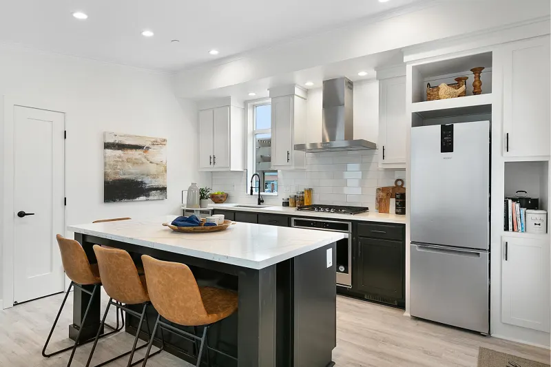 Gs 790 adu kitchen home features